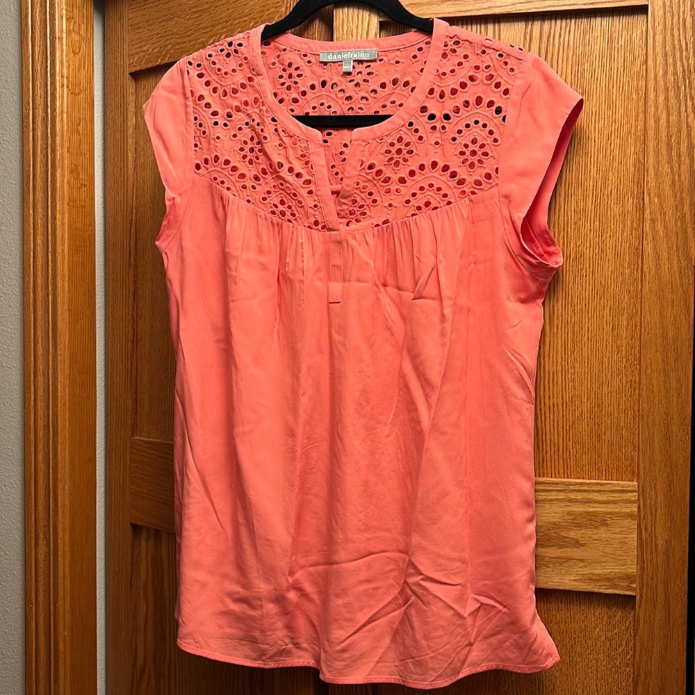 Salmon colored cuff sleeved shirt. Size Small